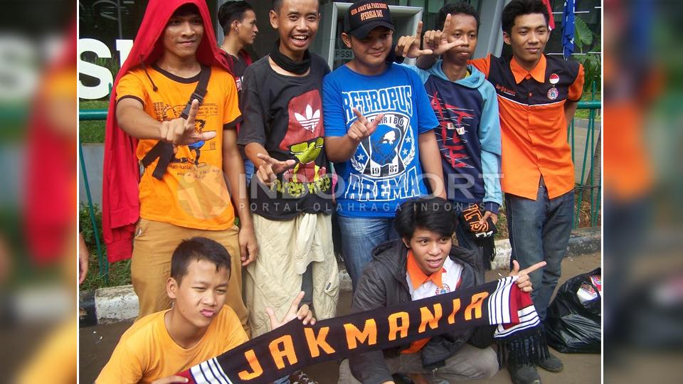 Jakmania%20Hadiri%20Final%20Piala%20Jenderal%20Sudirman.